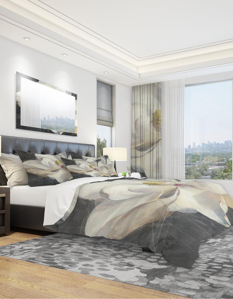 DesignQ Vivid White Magnolia IV - Shabby Duvet Cover Set