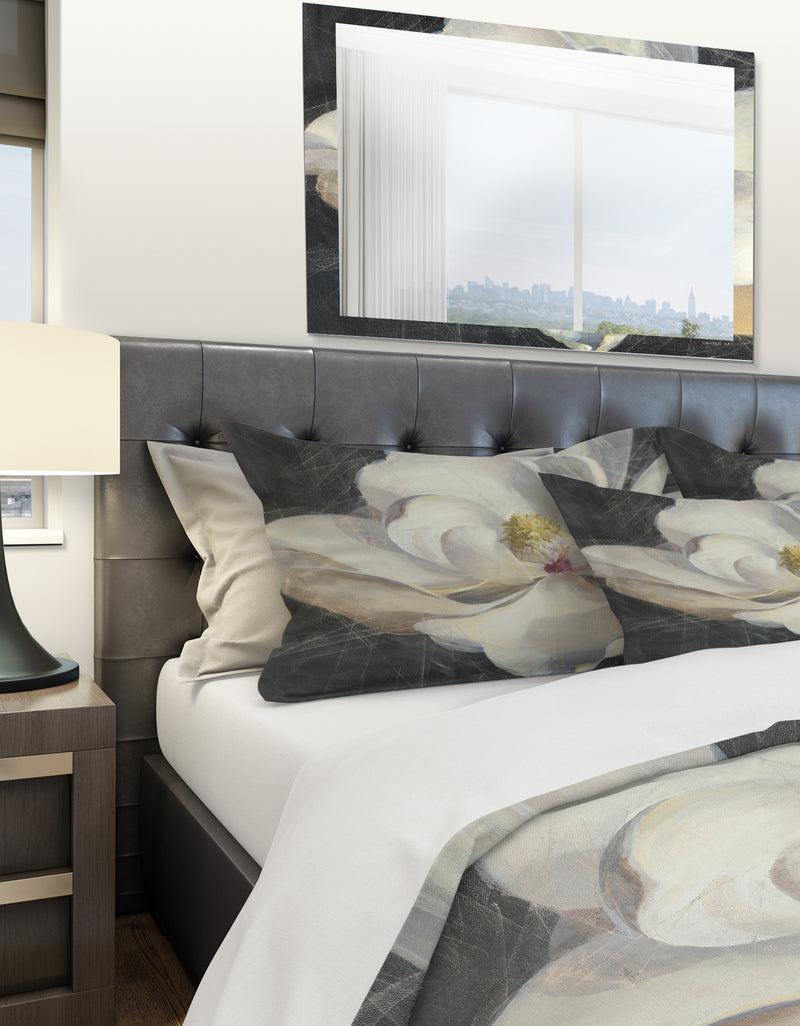 DesignQ Vivid White Magnolia IV - Shabby Duvet Cover Set