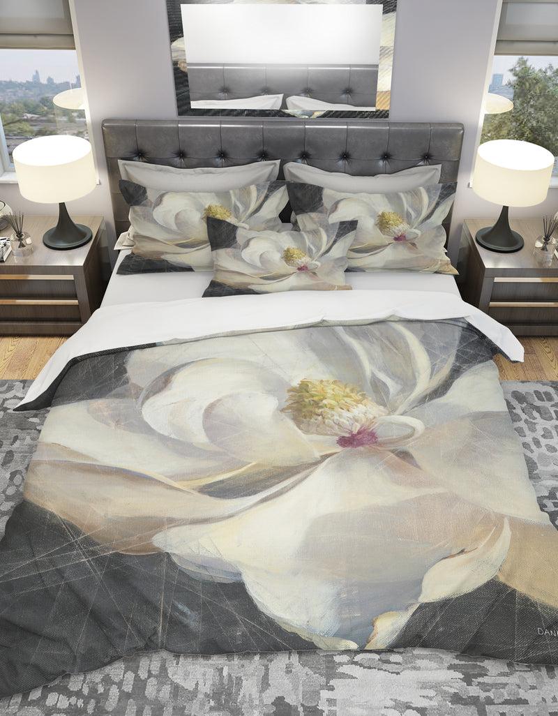 DesignQ Vivid White Magnolia IV - Shabby Duvet Cover Set