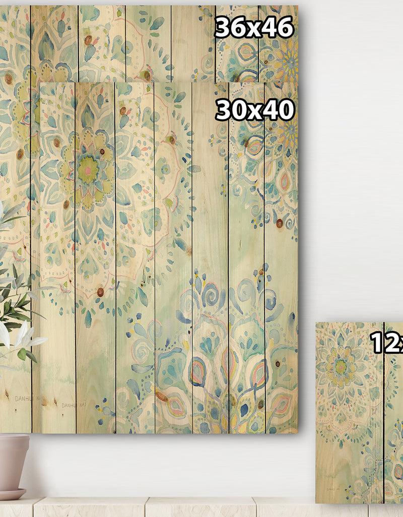 DesignQ Watercolor Mandalas III - Floral & Botanical Print On Natural Pine Wood