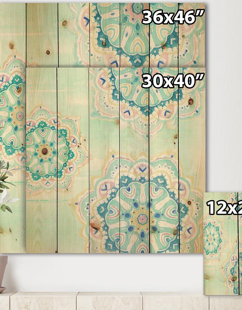 DesignQ Watercolor Mandalas IV - Floral & Botanical Print On Natural Pine Wood