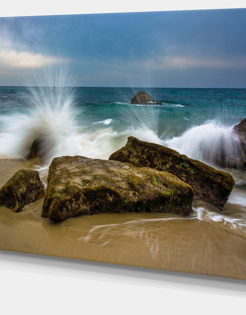 DesignQ Waves Crashing Rocks At Woods Cove - Seashore Canvas Wall Art