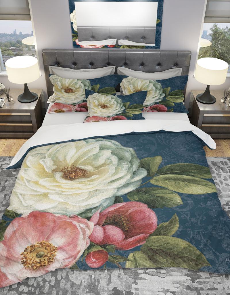 DesignQ White and Pink Damask Rose Flowers - Shabby Duvet Cover Set