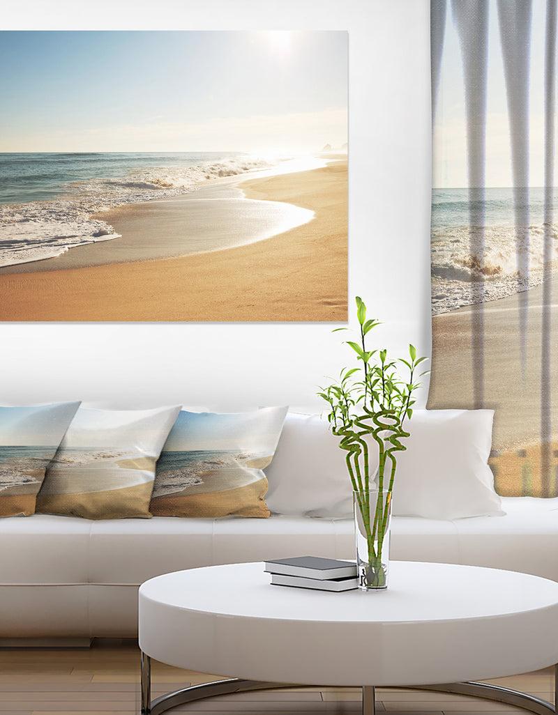 DesignQ Wide Seashore with Crystal Waters - Modern Beach Canvas Art Print