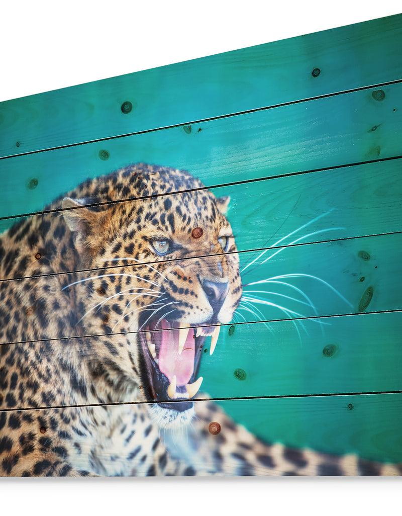 DesignQ Wild Leopard Close Up View - Abstract Print On Natural Pine Wood