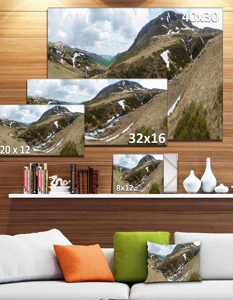 DesignQ Wild Sprint Mountain Panorama - Landscape Artwork Canvas
