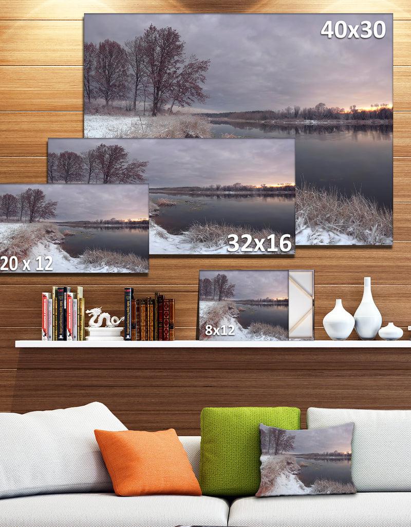 DesignQ Winter River In Dark Morning - Seashore Wall Art On Canvas