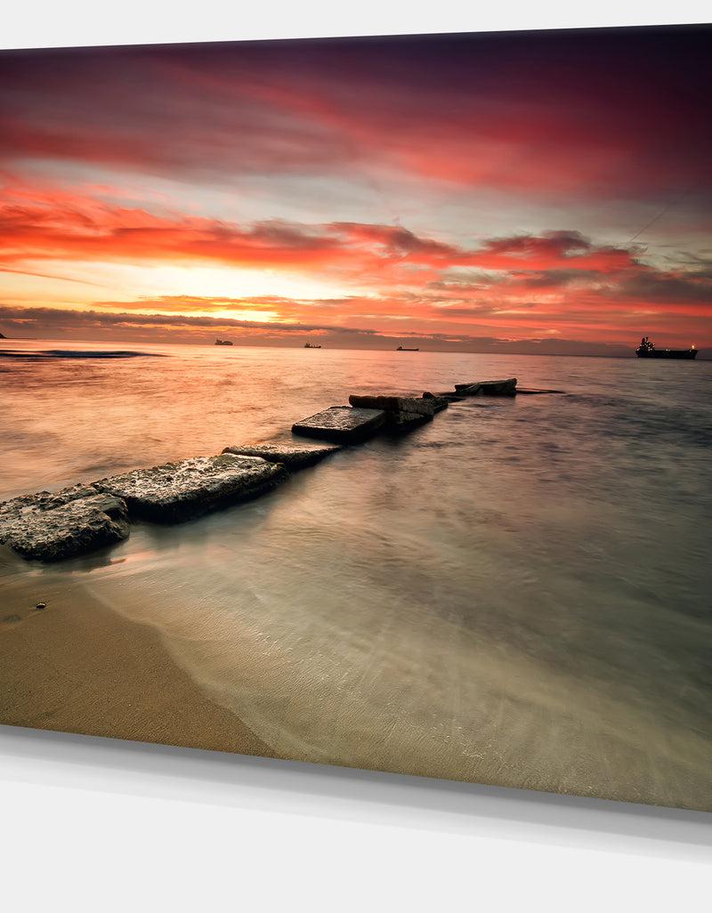 DesignQ Wonderful Sunrise On Black Ocean - Beach Canvas Wall Art