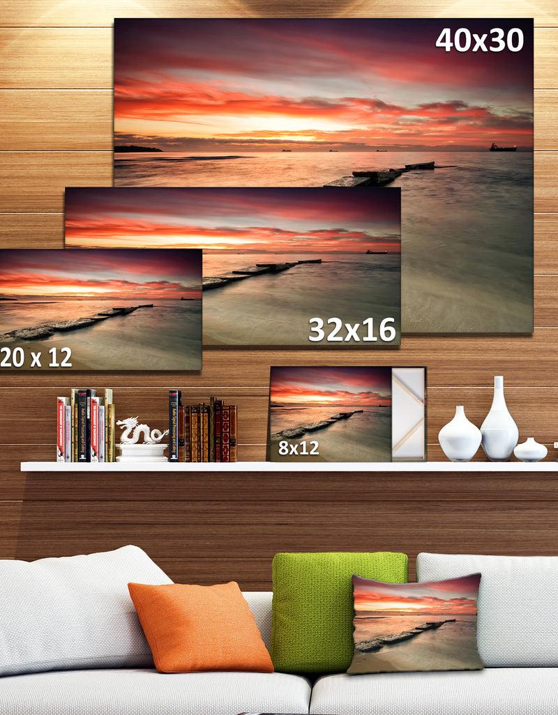 DesignQ Wonderful Sunrise On Black Ocean - Beach Canvas Wall Art