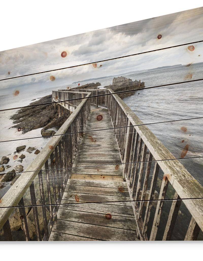 DesignQ Wooden Pier On North Irish Coastline - Sea Bridge Print On Natural Pine Wood