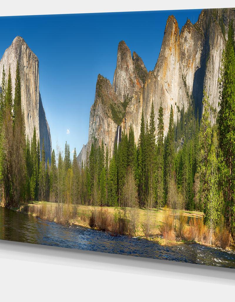 DesignQ Yosemite Valley Panorama - Landscape Canvas Art Print