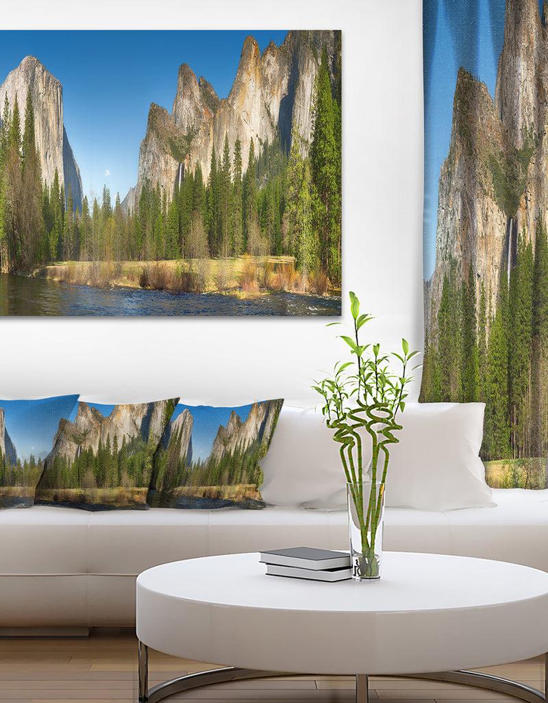 DesignQ Yosemite Valley Panorama - Landscape Canvas Art Print